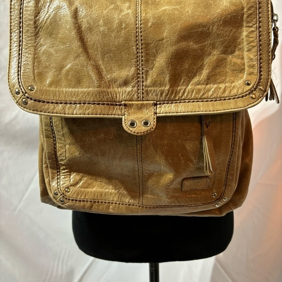 The Sak Ventura Convertible Backpack Distressed Tan Leather Crossbody Bag - Picture 4 of 12